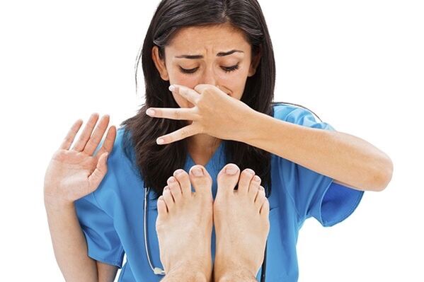 strong foot odor with toenail fungus